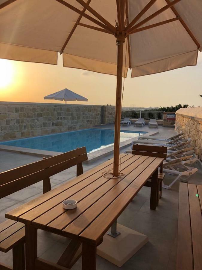 Villa Chossie Żejtun Esterno foto